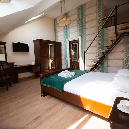Apartament - Lesi Ukrainky 18  Lviv Extérieur photo