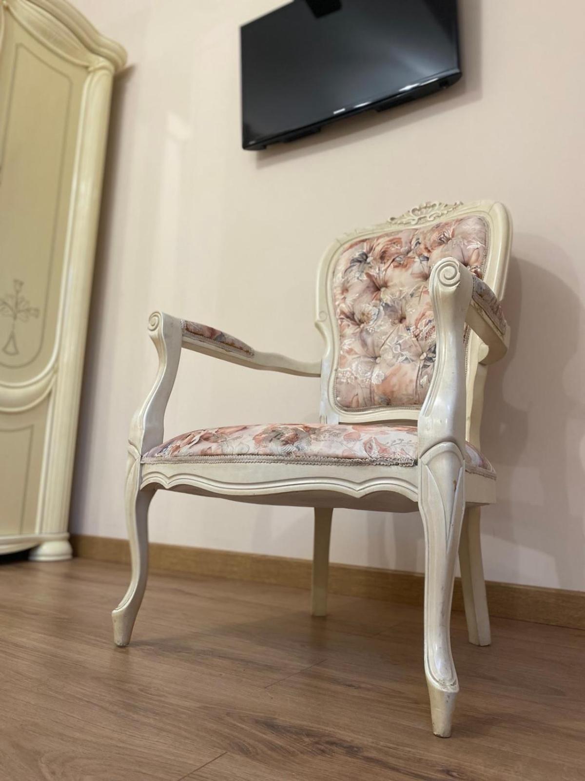 Apartament - Lesi Ukrainky 18  Lviv Extérieur photo