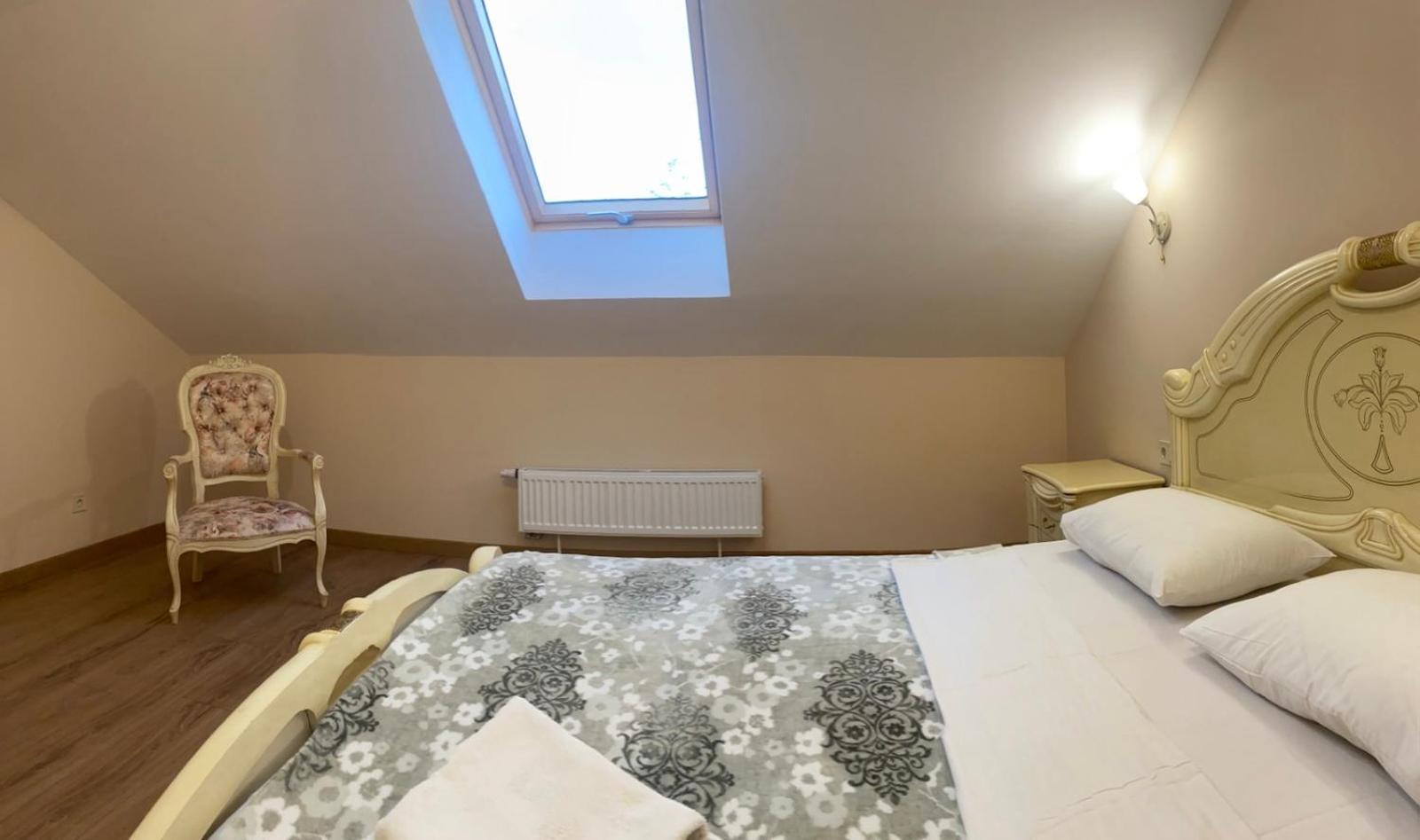 Apartament - Lesi Ukrainky 18  Lviv Extérieur photo