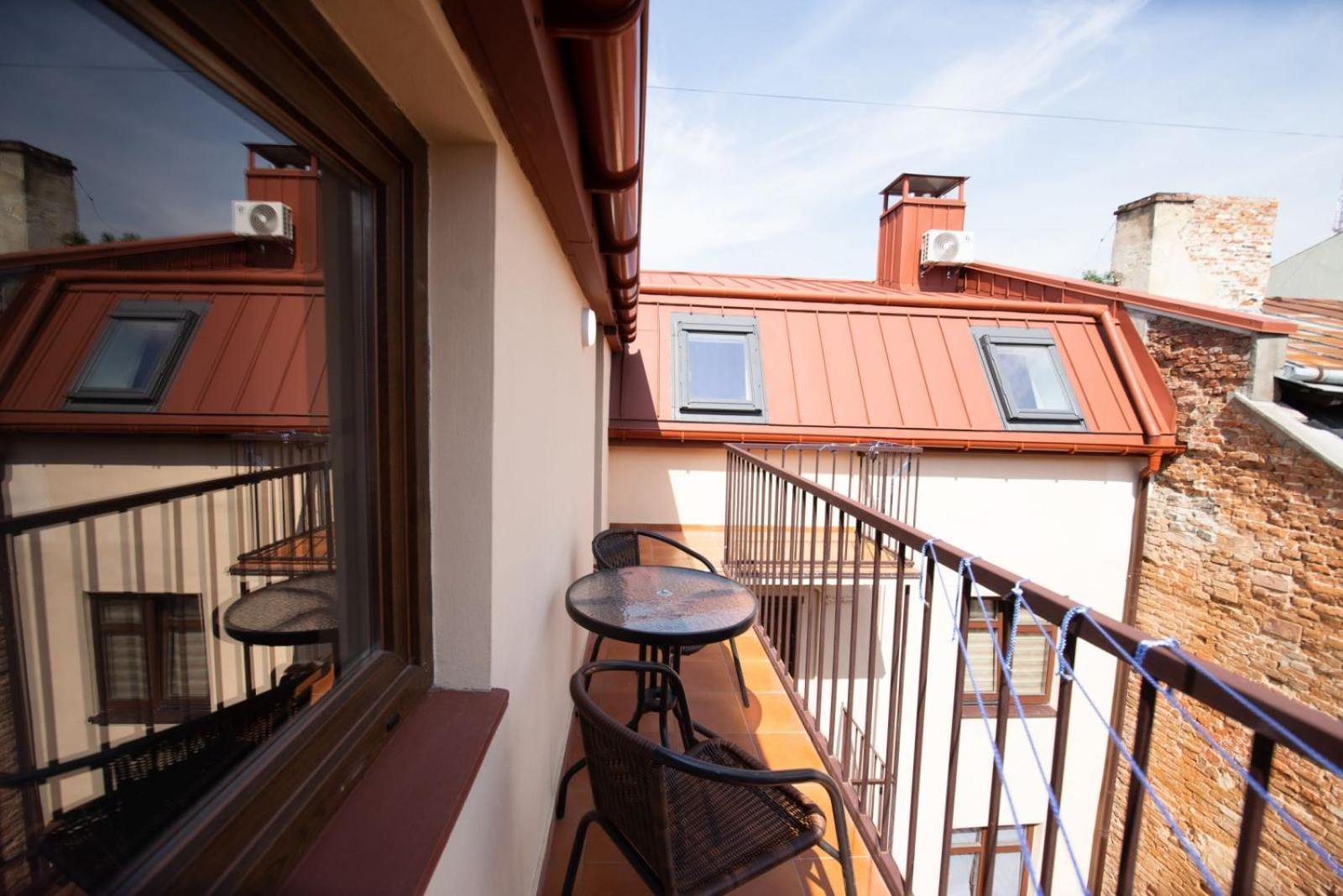 Apartament - Lesi Ukrainky 18  Lviv Extérieur photo