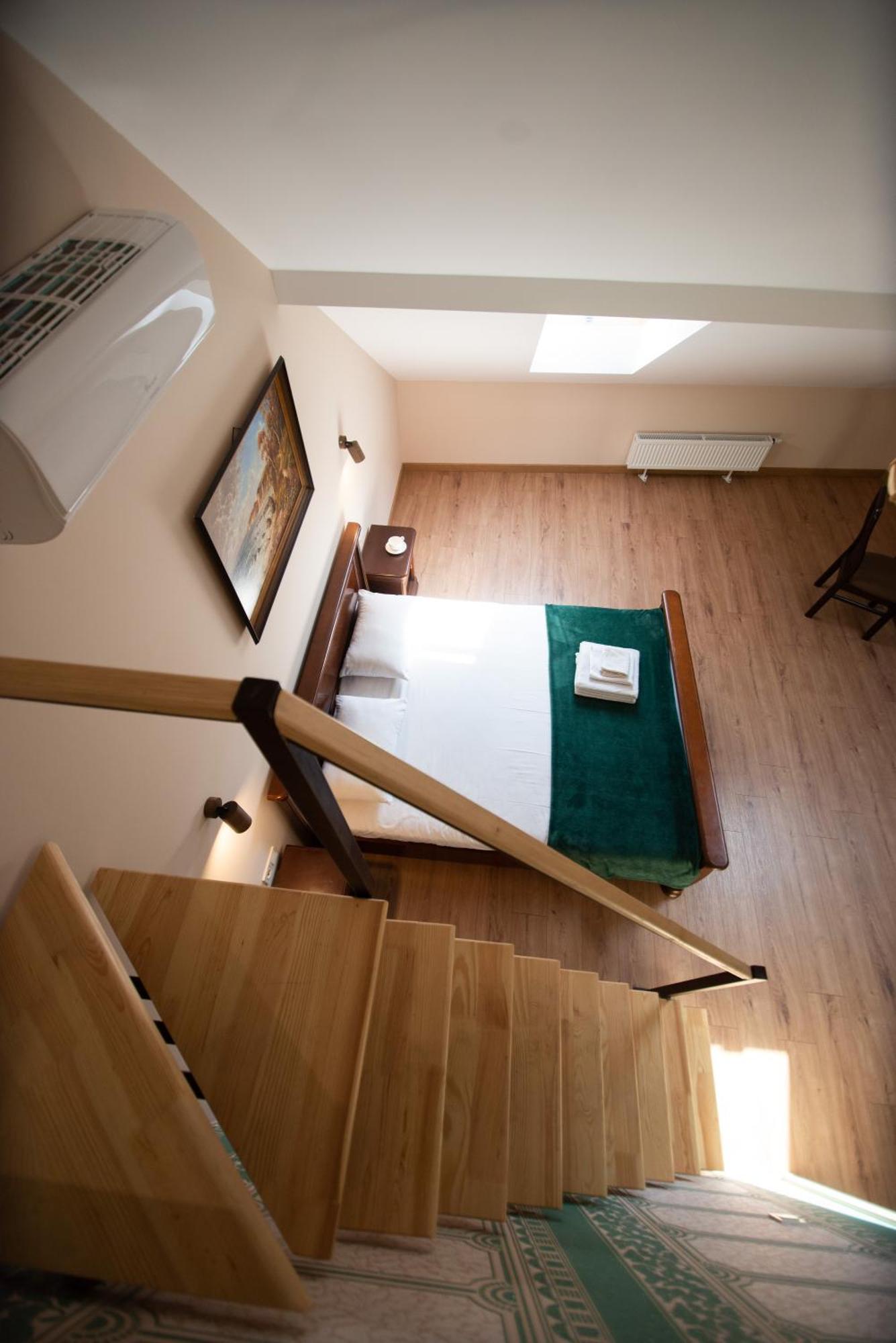 Apartament - Lesi Ukrainky 18  Lviv Extérieur photo