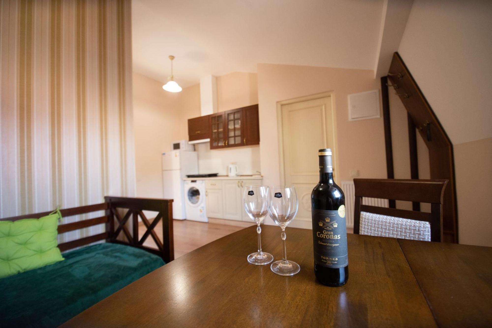 Apartament - Lesi Ukrainky 18  Lviv Extérieur photo